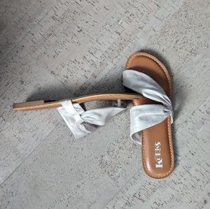 Korks Rochelle Sandal white metallic sandal size 9